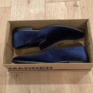 New Steve Madden Laight Navy Velvet Smoking Slipper